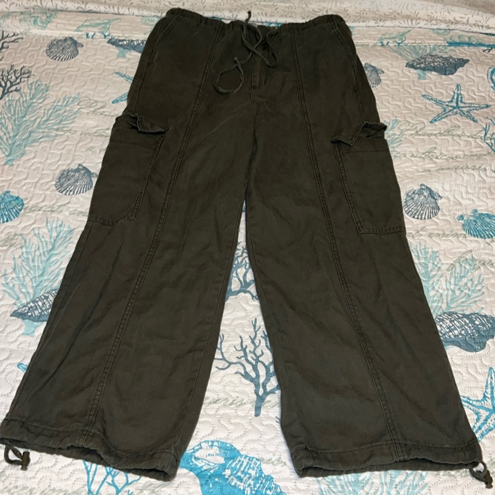 Parachute cargo pants